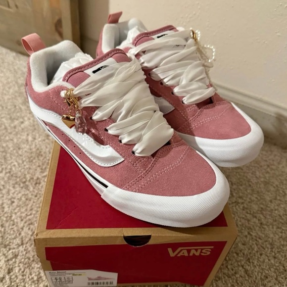 Vans Rose and White Classic Sneakers - Picture 2 of 6